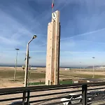 Castelo Do Relogio By Ferias Em Figueira * 菲盖拉-达福什