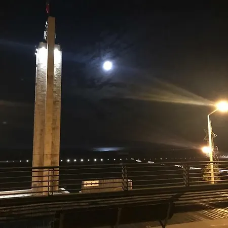 Castelo Do Relogio By Ferias Em Figueira