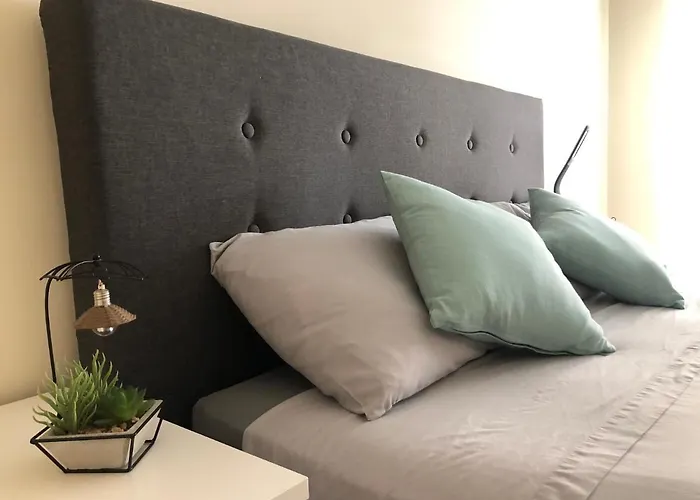 Castelo Do Relogio By Ferias Em Figueira *