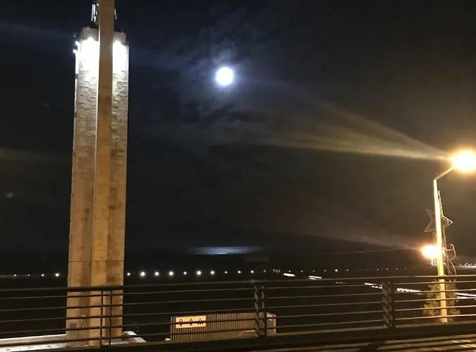 Castelo Do Relogio By Ferias Em Figueira